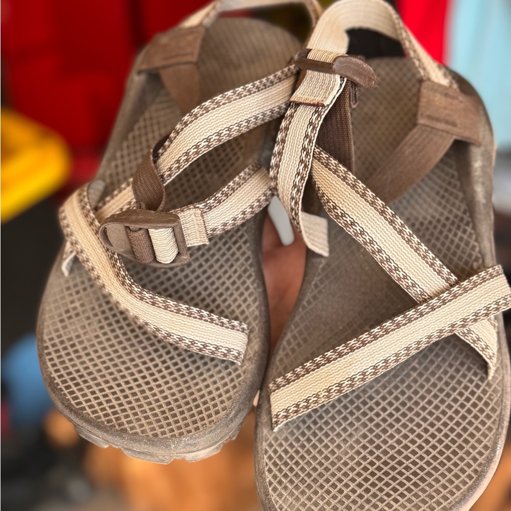 brown vibram sandals chaco style
